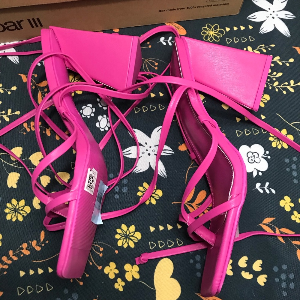 Bar III Women's Shoes Triangle Block Heels Square Pink, Size 8 BARBIE OUTFIT - Picture 8 of 15